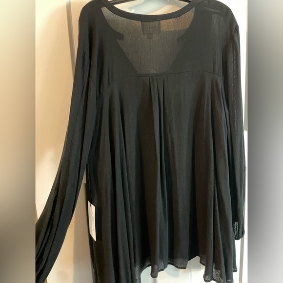 Top - Picture 3 of 4